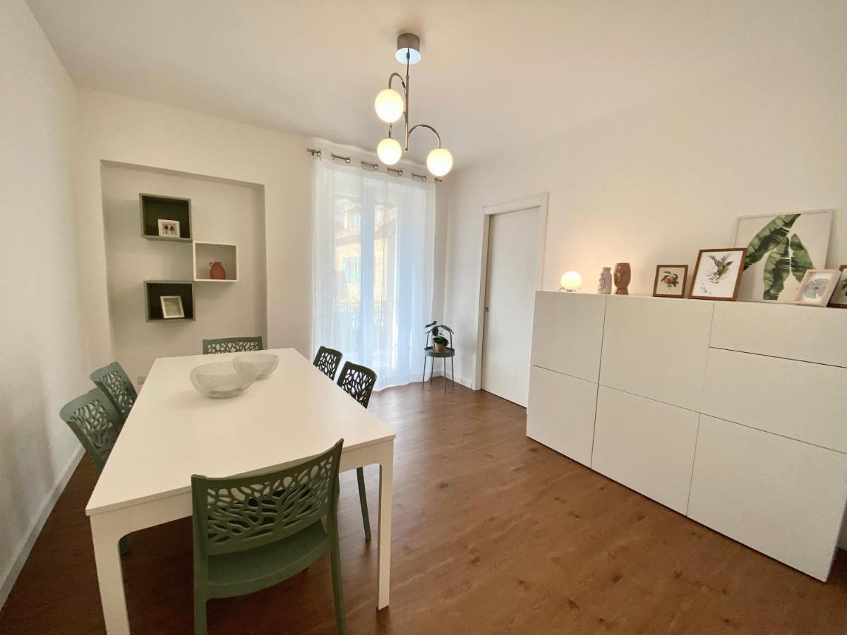 Casa Dell'Edera - Holiday Apartment In Domodossola Eksteriør billede