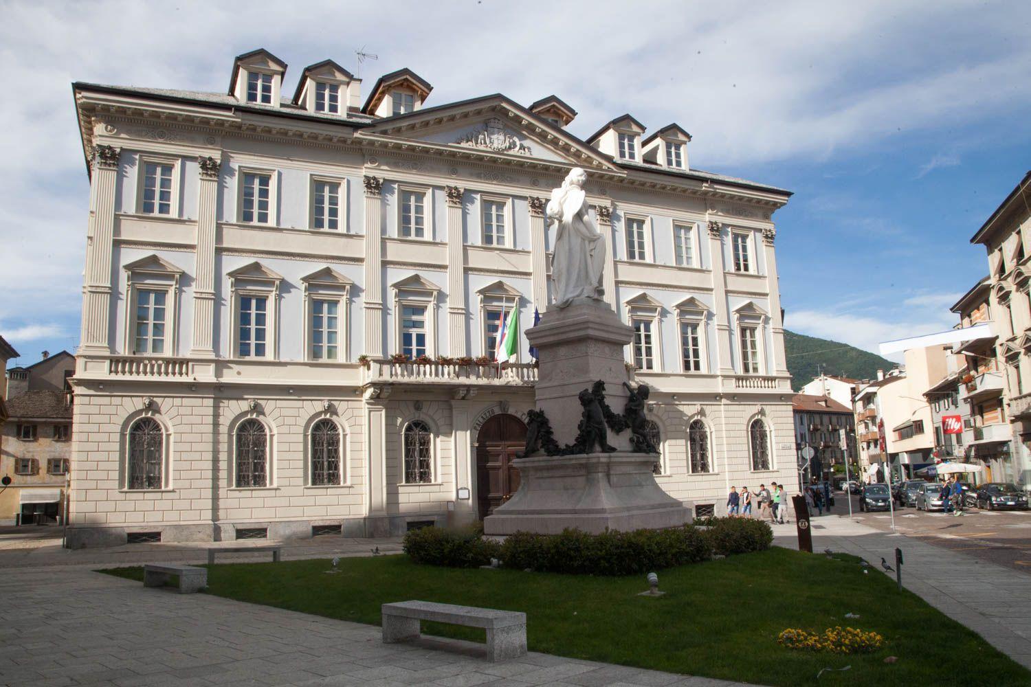 Casa Dell'Edera - Holiday Apartment In Domodossola Eksteriør billede